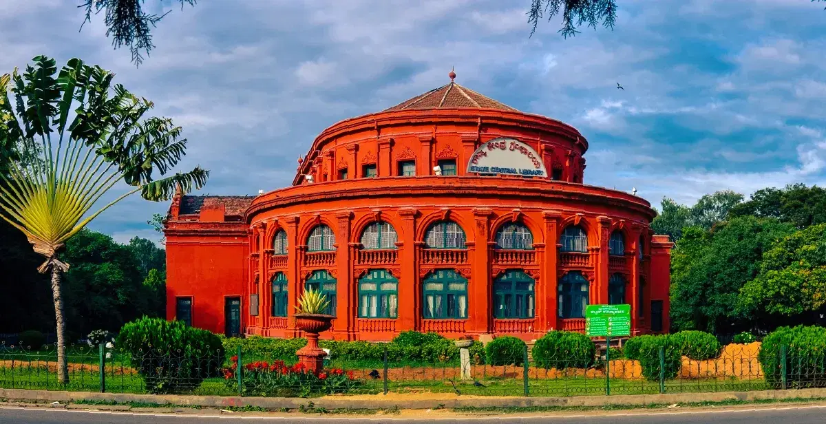 https://public.freshbus.com//Booking_City_Sub_Images_300x154_03_4x_100_be6d98029b.webp